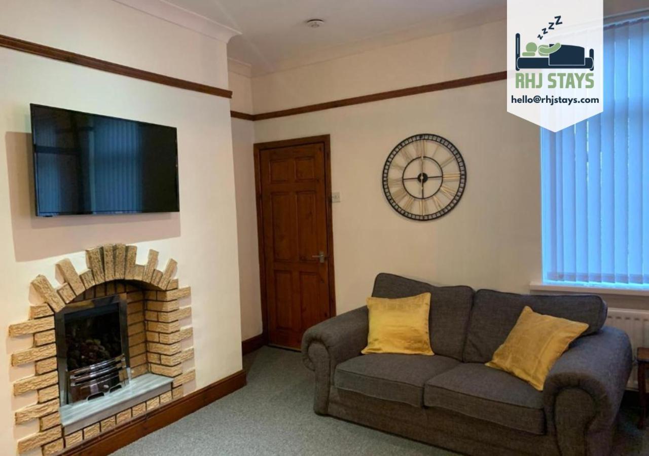 Rodsley - 2 Bedroom 1St Floor Flat Free Parking Wifi And Netflix Gateshead Exterior foto