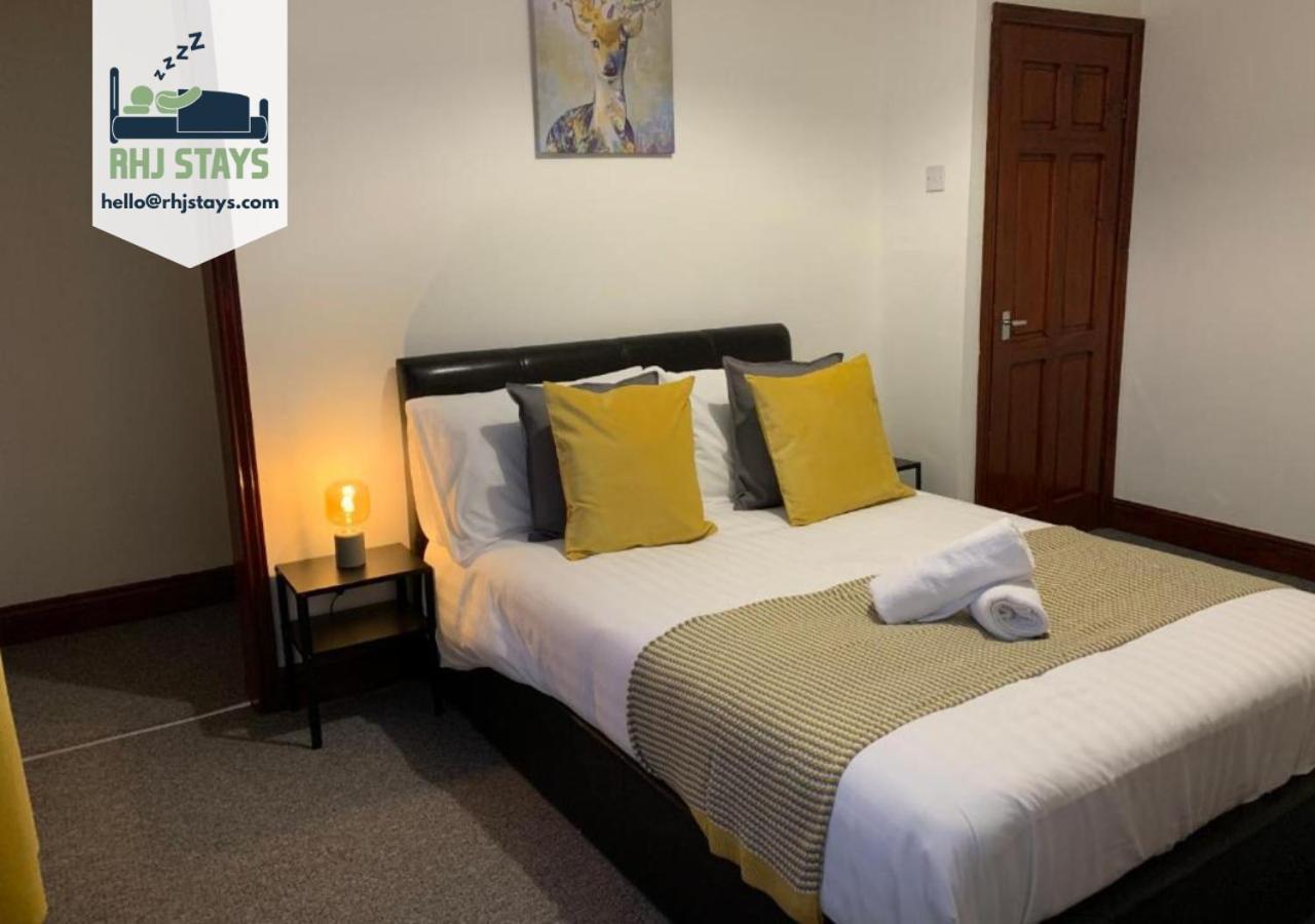 Rodsley - 2 Bedroom 1St Floor Flat Free Parking Wifi And Netflix Gateshead Exterior foto