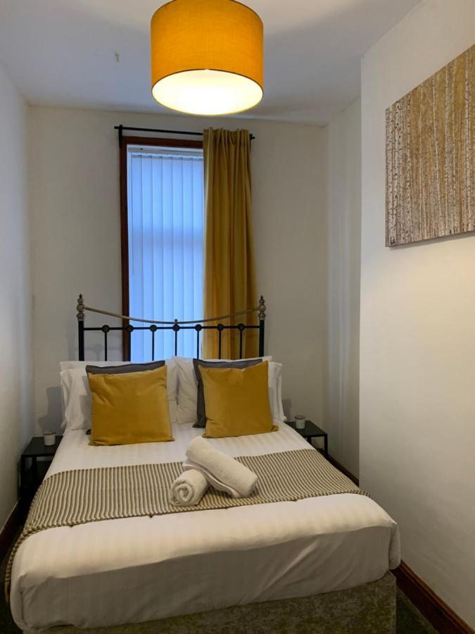 Rodsley - 2 Bedroom 1St Floor Flat Free Parking Wifi And Netflix Gateshead Exterior foto
